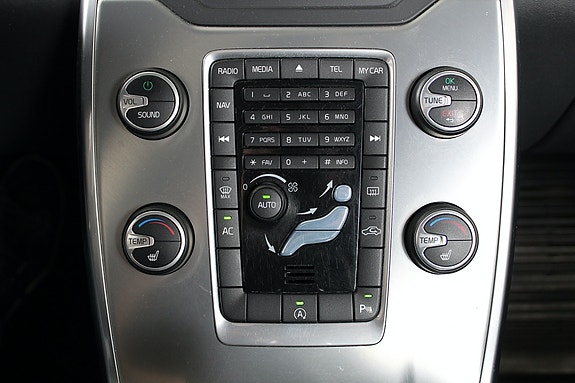 Volvo V70 23 of 30
