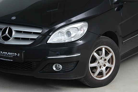 Mercedes-Benz B150 5 of 28