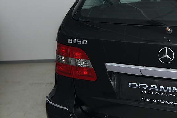 Mercedes-Benz B150 6 of 28
