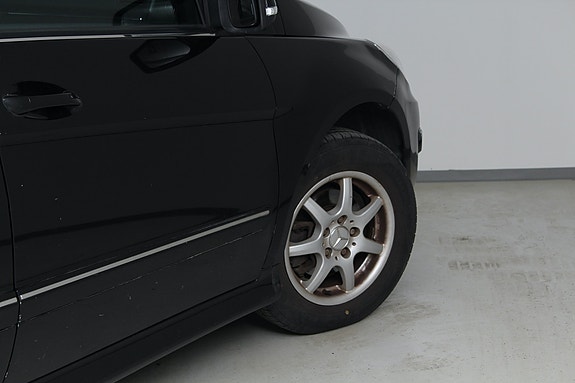 Mercedes-Benz B150 8 of 28