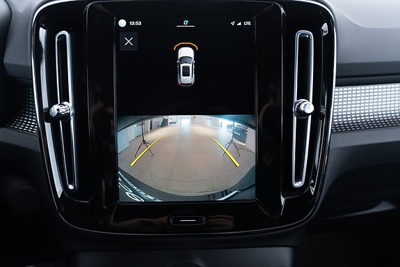 Volvo XC40 29 of 30