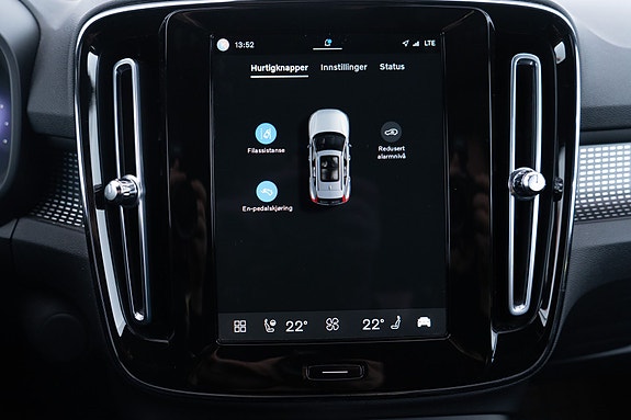 Volvo XC40 26 of 30
