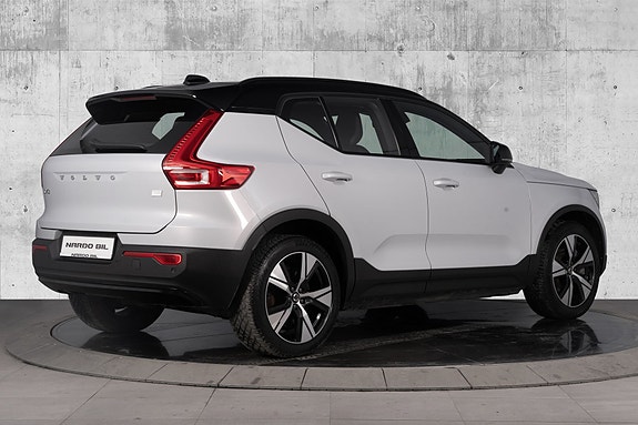 Volvo XC40 9 of 30