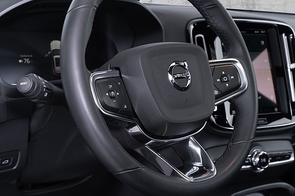 Volvo XC40 14 of 30