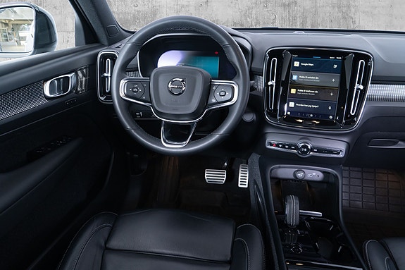 Volvo XC40 30 of 30