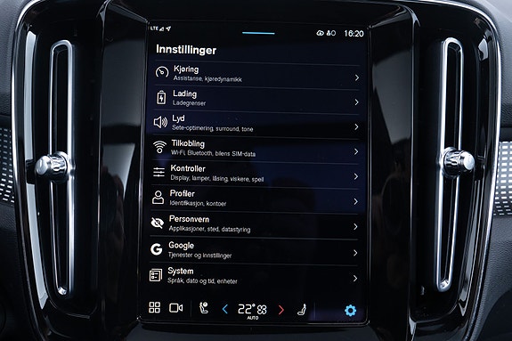 Volvo XC40 26 of 30