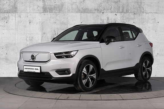 Volvo XC40 5 of 30