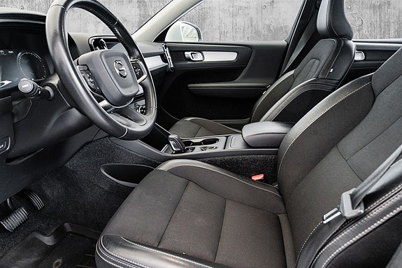 Volvo XC40 16 of 30