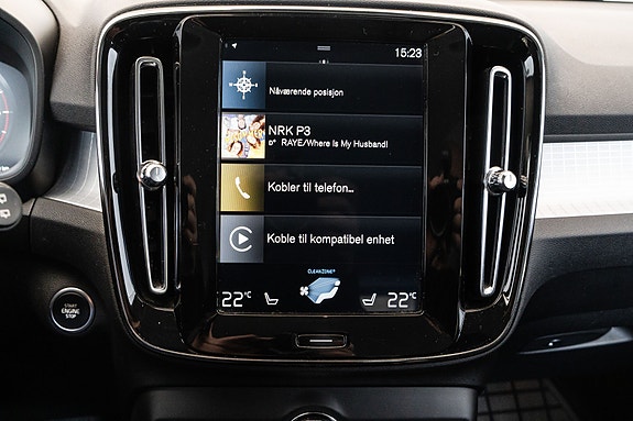 Volvo XC40 24 of 30