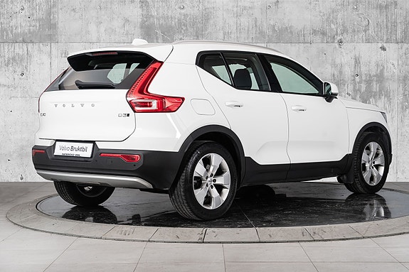 Volvo XC40 12 of 30