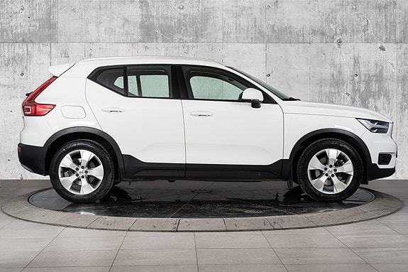 Volvo XC40 15 of 30