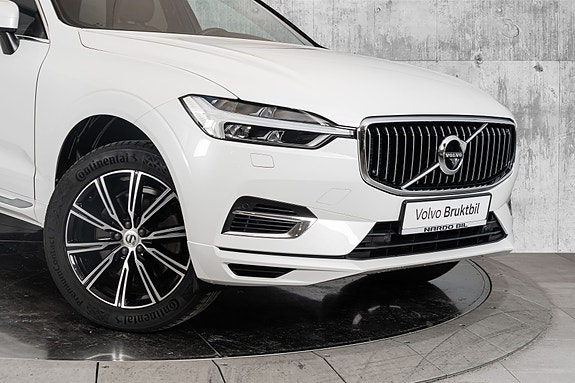 Volvo XC60 2 of 30