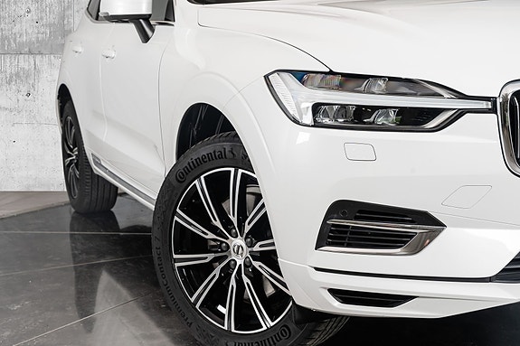 Volvo XC60 3 of 30