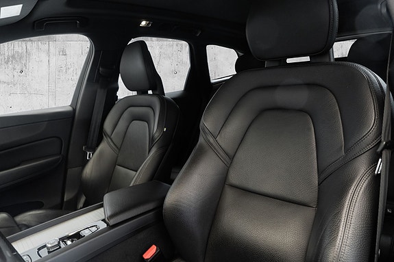 Volvo XC60 19 of 30