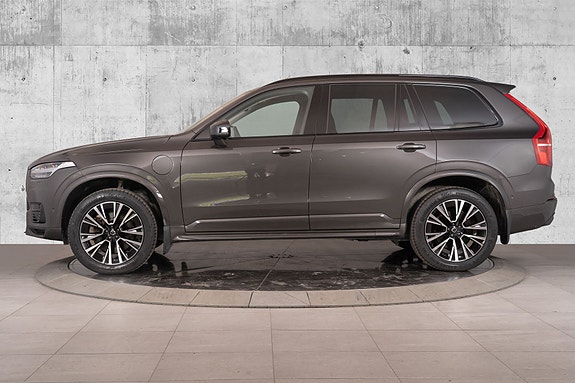Volvo XC90 4 of 30