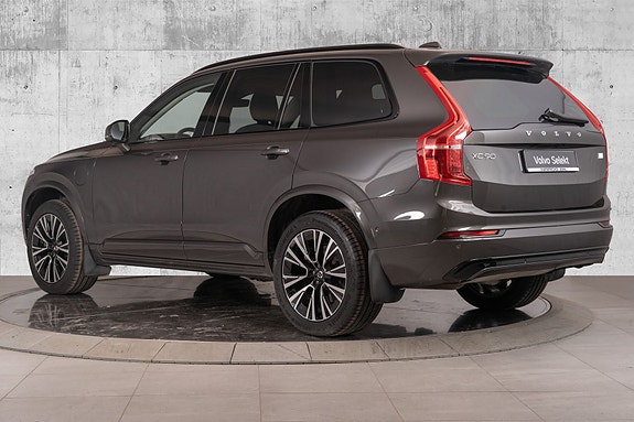 Volvo XC90 5 of 30