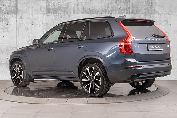 Volvo XC90 5 of 30