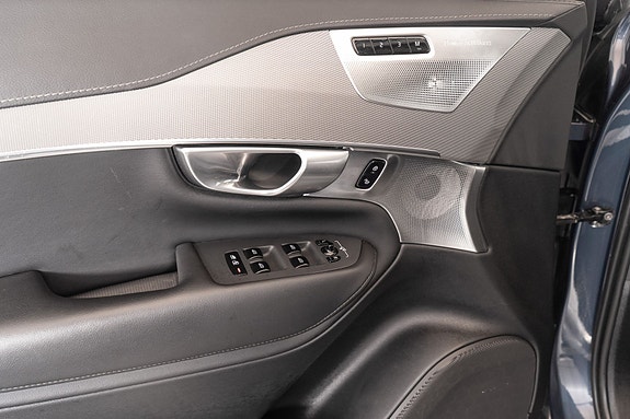 Volvo XC90 16 of 30