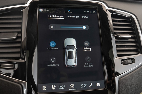Volvo XC90 21 of 30
