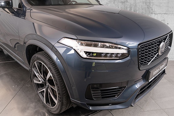 Volvo XC90 9 of 30