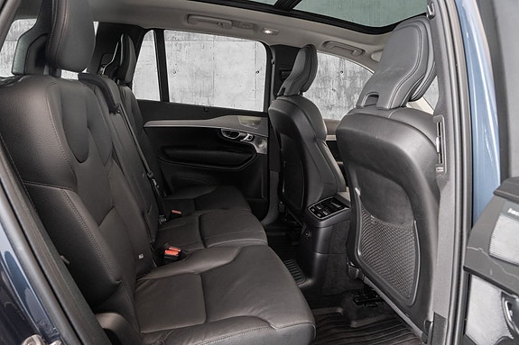 Volvo XC90 29 of 30