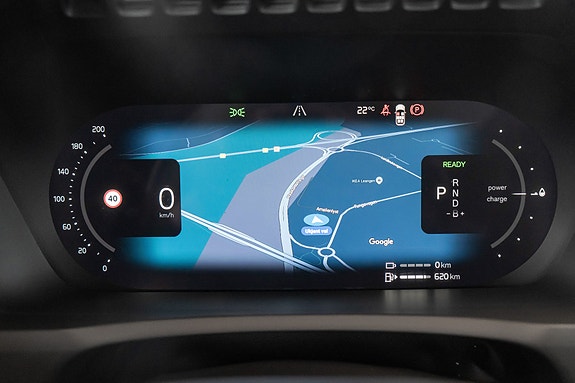 Volvo XC90 17 of 30