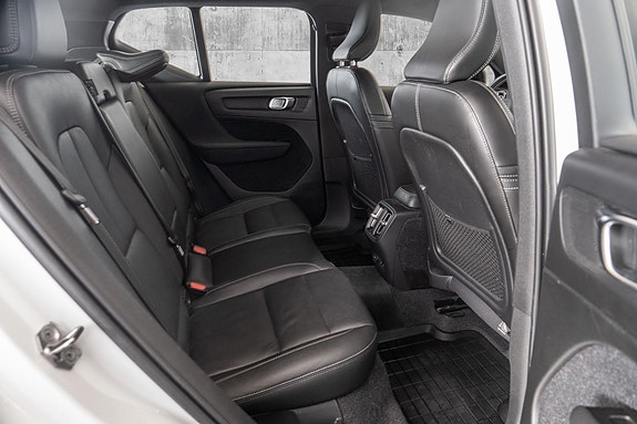 Volvo XC40 25 of 30