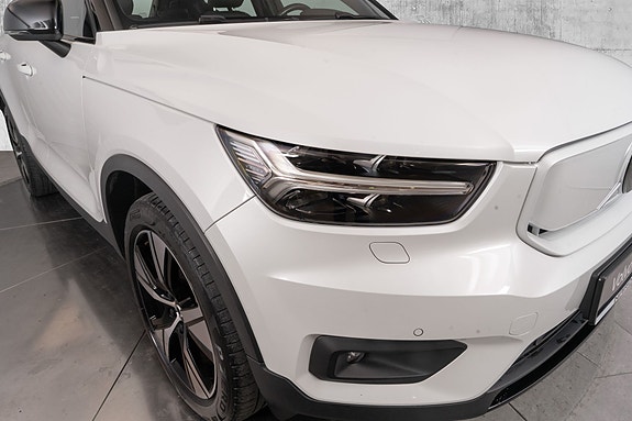 Volvo XC40 9 of 30