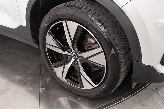 Volvo XC40 10 of 30
