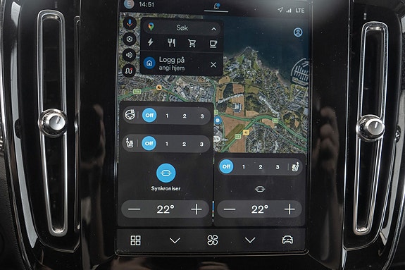 Volvo XC40 17 of 30
