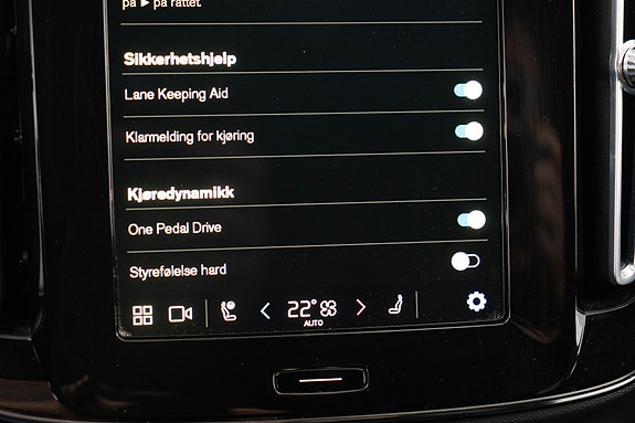 Volvo XC40 27 of 30
