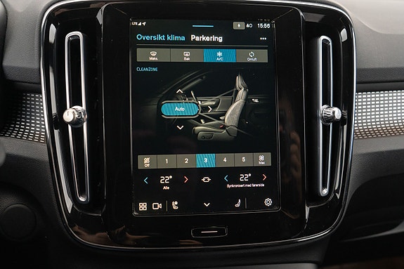 Volvo XC40 30 of 30