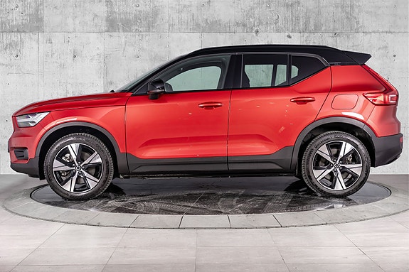 Volvo XC40 6 of 30