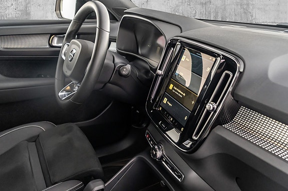 Volvo XC40 20 of 30