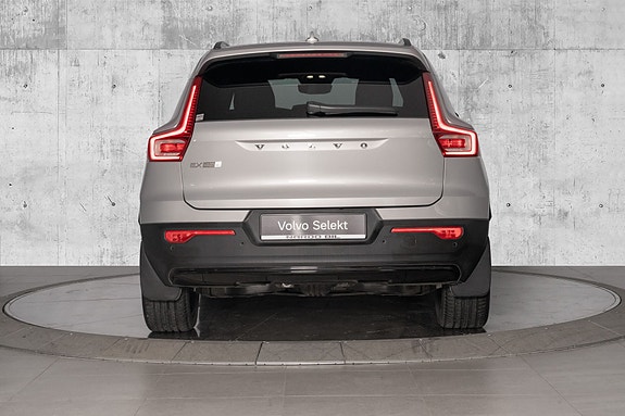 Volvo EX40 11 of 30