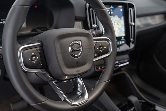 Volvo EX40 20 of 30