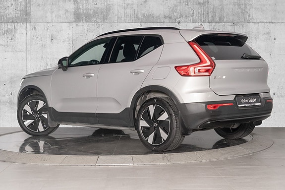 Volvo EX40 9 of 30