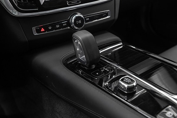 Volvo V90 20 of 28