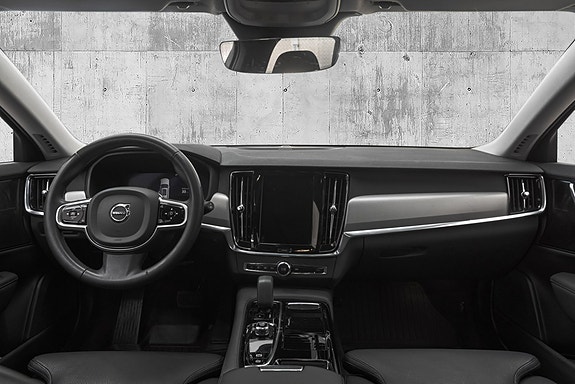 Volvo V90 13 of 28
