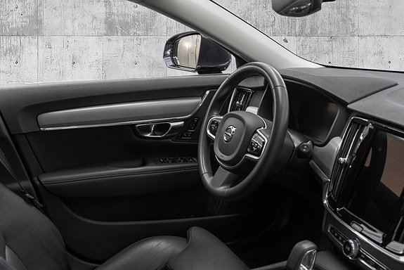 Volvo V90 25 of 28