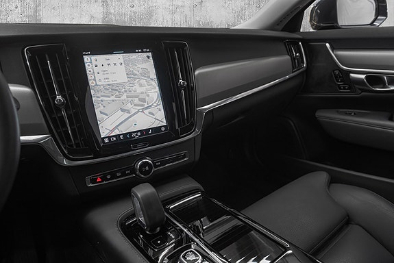 Volvo V90 16 of 28