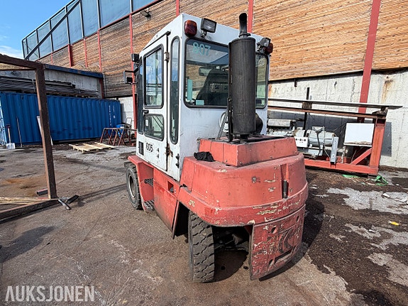 Kalmar DC 4-500 Gaffeltruck 3 of 30