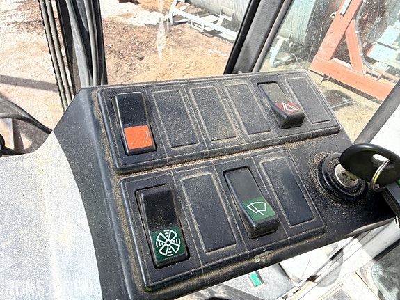 Kalmar DC 4-500 Gaffeltruck 24 of 30