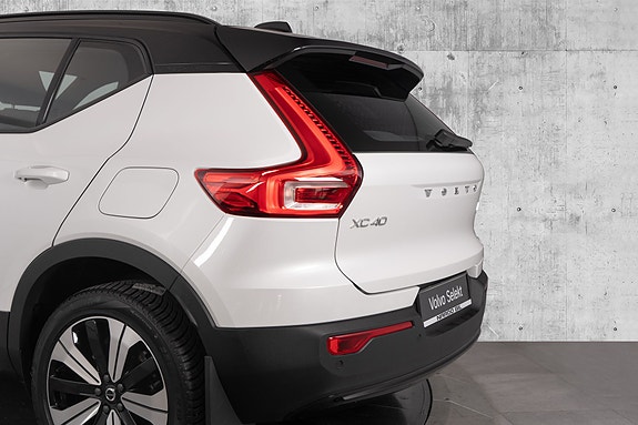 Volvo XC40 9 of 30