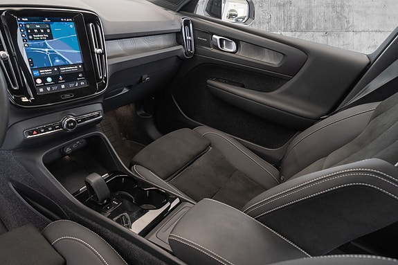 Volvo XC40 16 of 30
