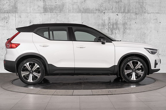 Volvo XC40 14 of 30
