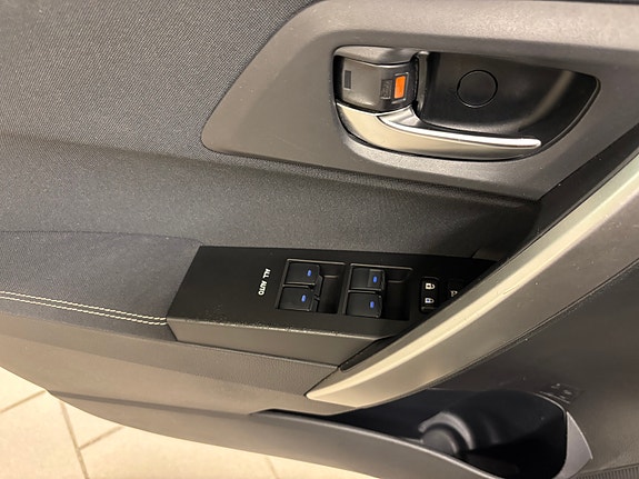 Toyota Auris 19 of 29