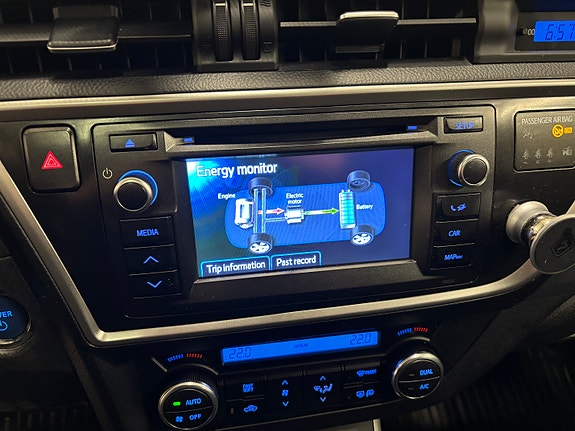 Toyota Auris 11 of 29