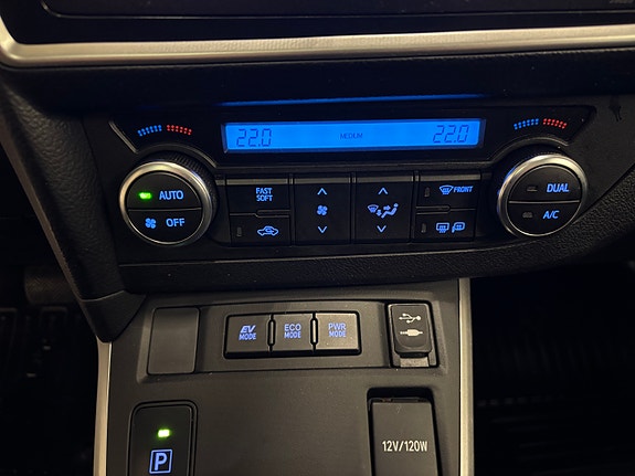 Toyota Auris 15 of 29