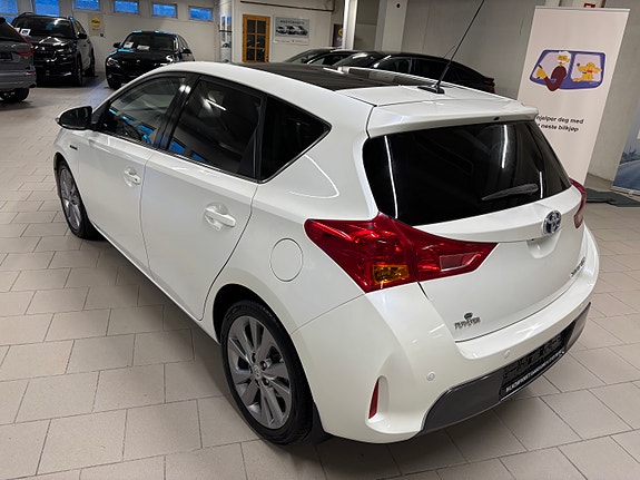 Toyota Auris 28 of 29